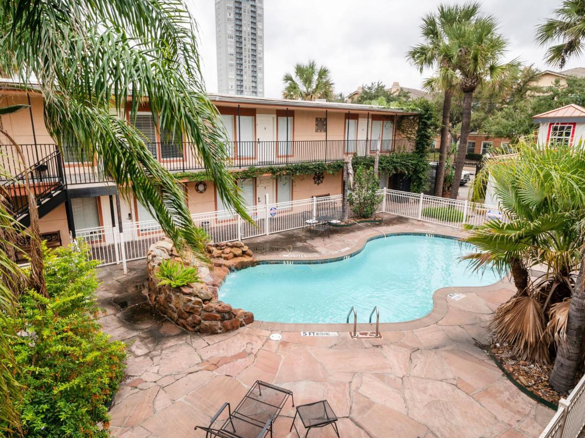 Oyo Hotel & Apartments Houston Galleria Dış mekan fotoğraf
