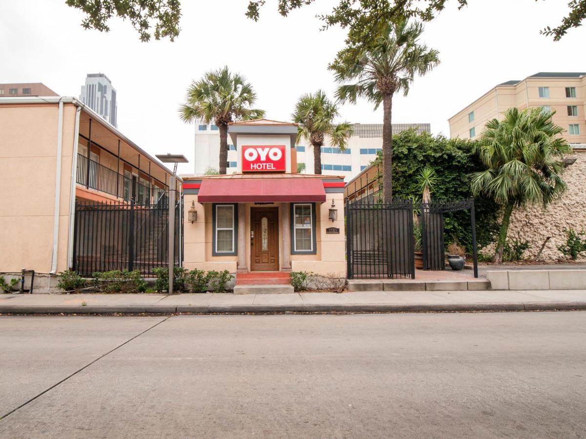 Oyo Hotel & Apartments Houston Galleria Dış mekan fotoğraf