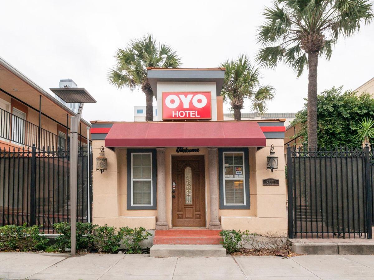 Oyo Hotel & Apartments Houston Galleria Dış mekan fotoğraf